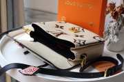 Louis Vuitton Crafty Pochette Metis in White M45385  - 3