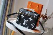 Louis Vuitton Crafty Pochette Metis in Black M45385 - 4