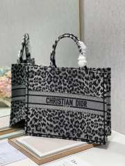 Dior Tote Book Maria Grazia Chiuri 41cm - 4