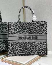 Dior Tote Book Maria Grazia Chiuri 41cm - 1