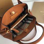 Buberry Milton B brown tote bag - 4