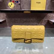 Fendi Baguette yellow leather bag 32cm - 1