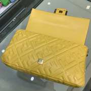 Fendi Baguette yellow leather bag 32cm - 5