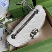 GG Marmont matelasse in white leather medium bag - 3