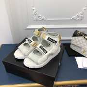 Chanel sandal in white - 2