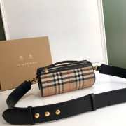 Burberry The Vintage Check barrel bag - 1