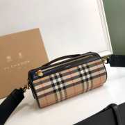 Burberry The Vintage Check barrel bag - 3