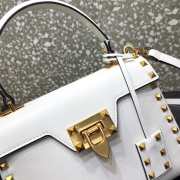 Valentino Garavani Rockstud Alcove white leather tote bag - 6