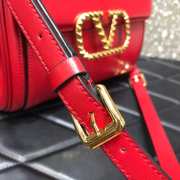 Valentino Garavani Small Rockstud Alcove Red Leather Bag - 2