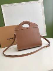 Burberry large brown pocket bag - 3