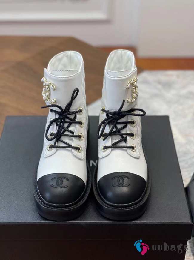 Chanel white CC boots - 1