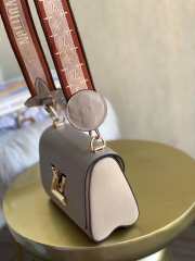 LV Twist Mini Epi Leather M57063 15.5CM - 3