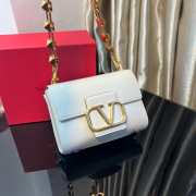 Valentino Garavani Stud Sign white bag - 2