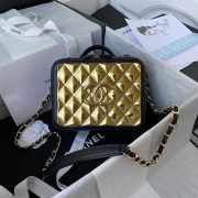 Chanel CC Filigree Vanity Case Bag 18cm - 1