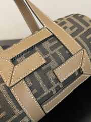 Fendi Handle bag 21.5cm - 2