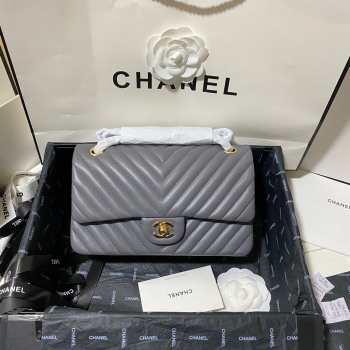 Chanel Classic Chervon Flap Bag Lambskin A01112 Medium 25.5cm (3 colors)