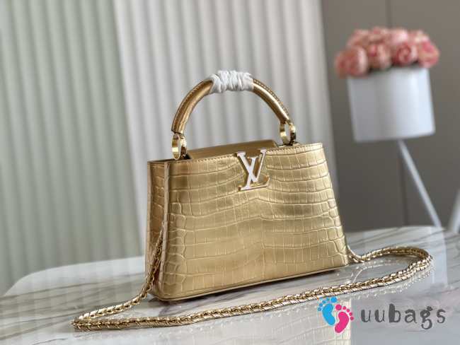 Louis Vuitton Capucines BB N81190 M48865 gold 27cm - 1