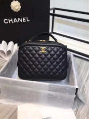 chanel Vanity Case cowhide leather black A57906 18x14x7cm - 1