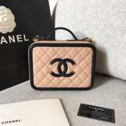 Chanel Vanity Case cowhide leather pink and black  - 1