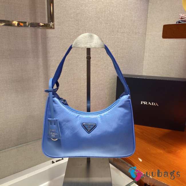 Prada re-edition 2000 nylon mini bag 1NE515 dark blue 23x13x5cm - 1