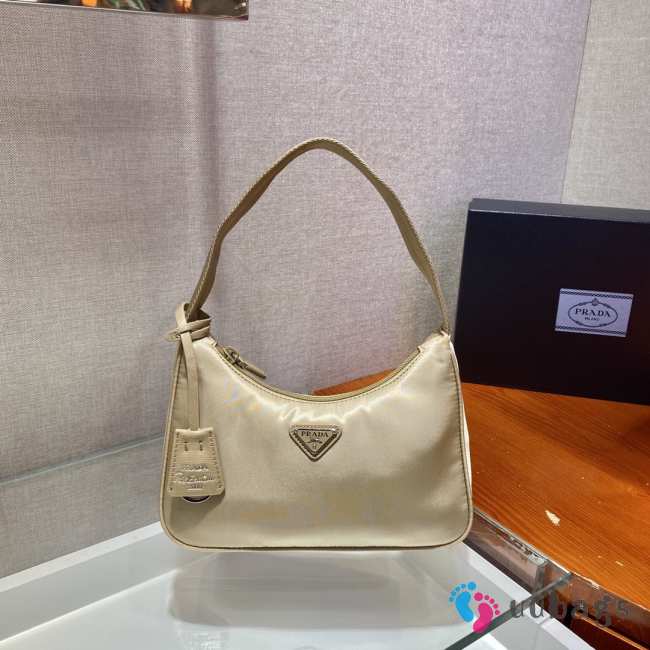 Prada re-edition 2000 nylon mini bag 1NE515 khaki 23x13x5cm - 1