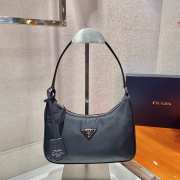 Prada re-edition 2005 nylon mini bag 1NE204 black 22x12x6cm - 1