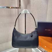 Prada re-edition 2005 nylon mini bag 1NE204 black 22x12x6cm - 3