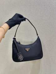 Prada re-edition 2005 nylon mini bag 1NE204 black 22x12x6cm - 4