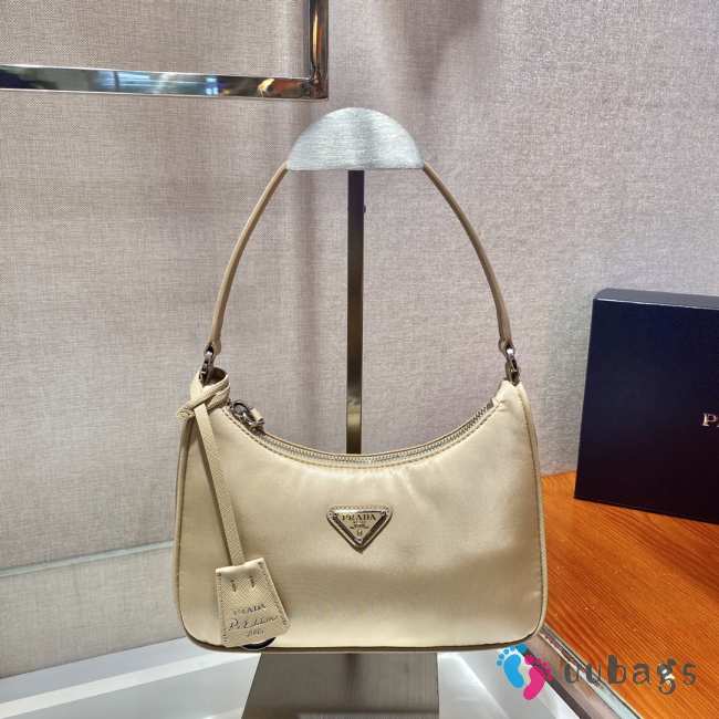 Prada re-edition 2000 nylon mini bag khaki 22x12x6cm - 1