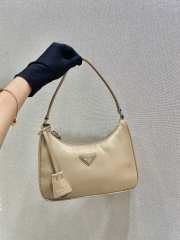 Prada re-edition 2000 nylon mini bag khaki 22x12x6cm - 2