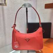 Prada re-edition 2005 nylon mini bag 1NE204 red 22x12x6cm - 1