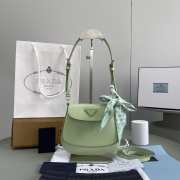 Prada Cleo flap Axillarybag green 14.5x3x17cm - 1