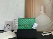 Chanel flap bag lambskin apple green gold chain 25.5cm - 1