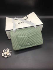 Chanel Flap Bag Caviar green color silver buckle 25x15x7cm - 2