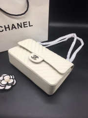 Chanel Flap Bag Caviar white color silver buckle 25x15x7cm - 4