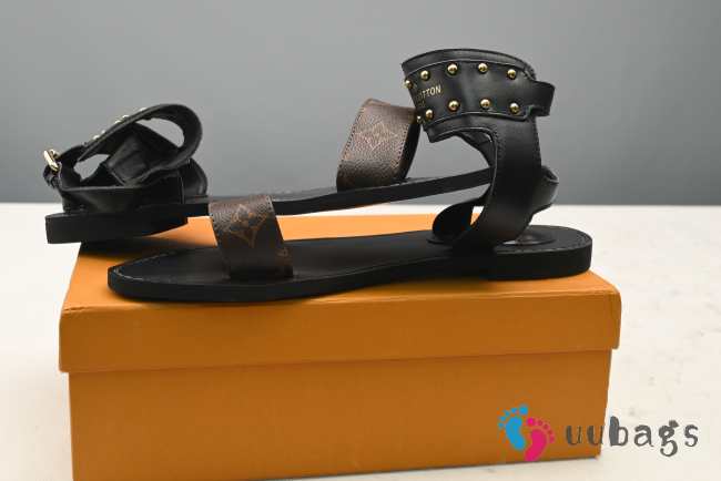 lv sandals euro 41 (original price 180) - 1