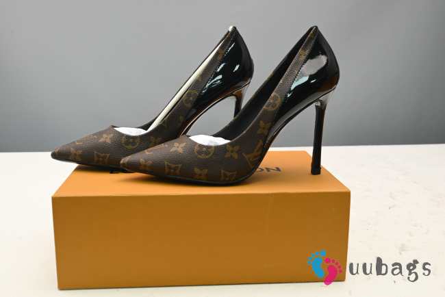 lv heels euro 40(original price 225) - 1