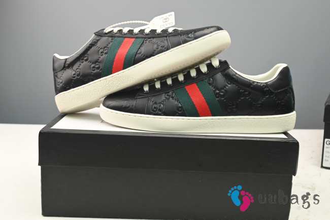 Gucci bee sneaker euro 38 (original price 175） - 1