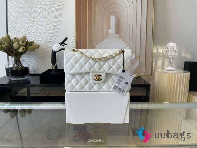 Chanel flap bag lamskin leather white silver and gold buckle 25cm - 1