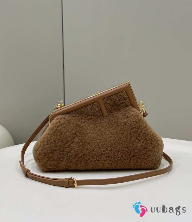 Fendi the first bag Lambswool dark brown 26x9.5x18cm - 1