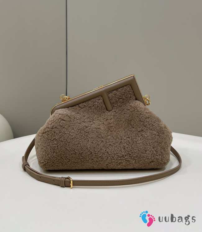 Fendi the first bag Lambswool brown 26x9.5x18cm - 1