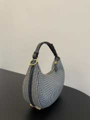 Fendi praphy bag Black and white weave pattern 29x24x10cm - 3