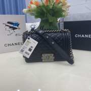 Chanel le boy caviar leather black Diamant silver hardware 20cm - 1