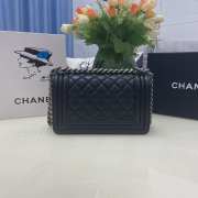 Chanel le boy caviar leather black Diamant silver hardware 20cm - 2