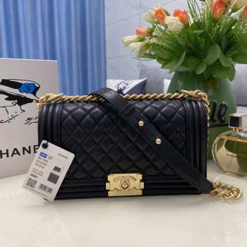 Chanel le boy caviar leather black Diamant gold hardware 25cm