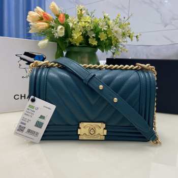 Chanel le boy caviar leather blue Diamant gold hardware 25cm