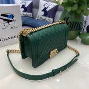 Chanel le boy caviar leather green Diamant gold hardware 25cm - 5