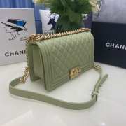 Chanel le boy caviar leather light green Diamant gold hardware 25cm - 3