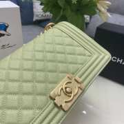 Chanel le boy caviar leather light green Diamant gold hardware 25cm - 4