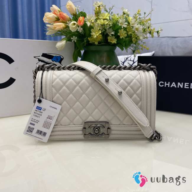 Chanel le boy caviar leather white Diamant silver hardware 25cm - 1